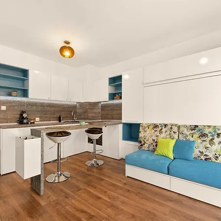 Apartament Didi's Stylish - Seaview & Pool Backyard *