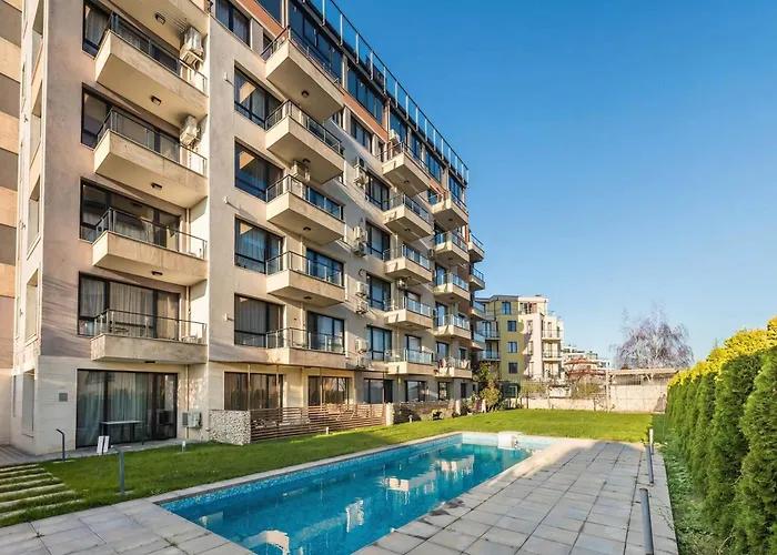 Apartament Didi's Stylish - Seaview & Pool Backyard *