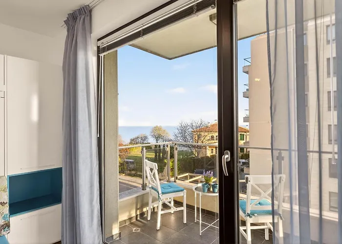 Daire Didi's Stylish - Seaview & Pool Backyard