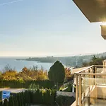 Blue Mirage - Seaview & Pool Backyard Apartment Varna
