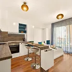 Didi's Stylish - Seaview & Pool Backyard *