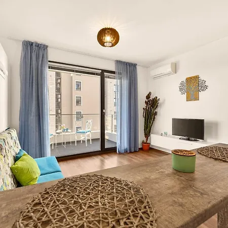 Apartment Blue Mirage - Seaview & Pool Backyard *