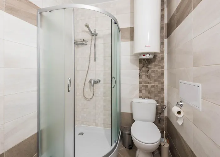 Апартаменты Didi's Stylish - Seaview & Pool Backyard *